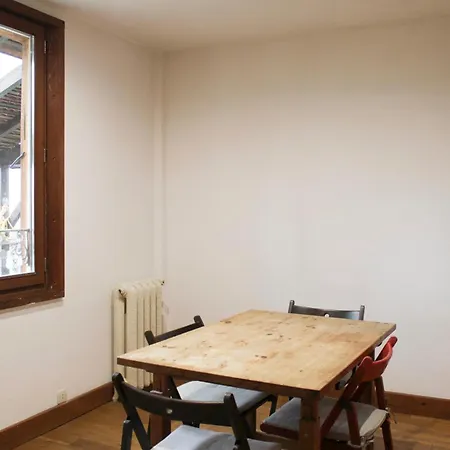 펜션 House With Garden For 6 People In *